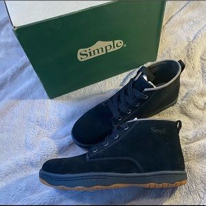 NIB Simple Boot Barney-91 - 8.5